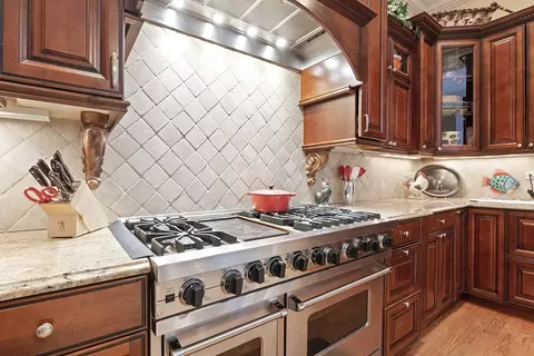 411 Selborne Rd, Riverside, IL 60546 photo 18