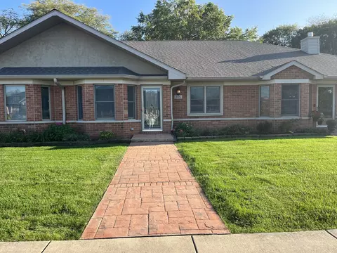 245 Jennifer Ln, Wilmington, IL 60481
