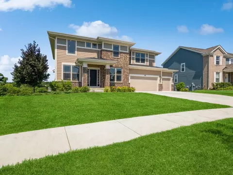 162 Cranbrook Ln, Hawthorn Woods, IL 60047