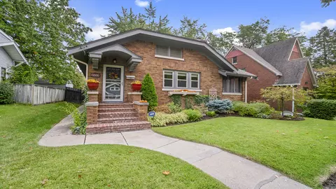 203 Welty Ave, Rockford, IL 61107