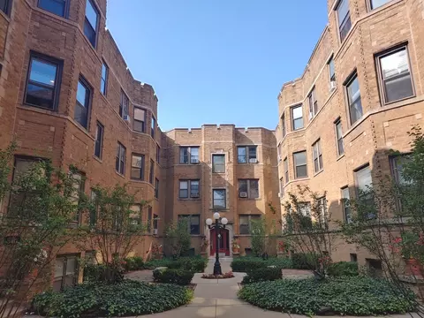 534 W Cornelia Ave #2S, Chicago, IL 60657
