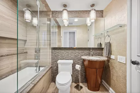 180 E Pearson St #5203, Chicago, IL 60611 photo 23