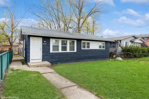 2218 Carmel Blvd, Zion, IL 60099