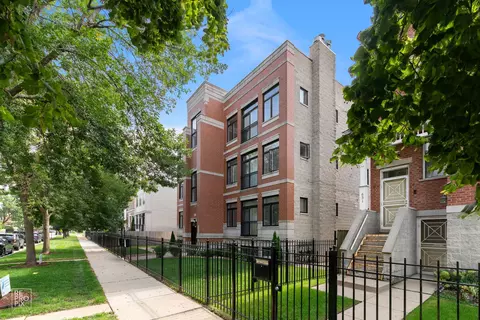 633 E Bowen Ave #3E, Chicago, IL 60653