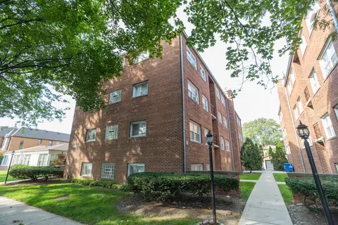 2636 W Catalpa Ave #34, Chicago, IL 60625