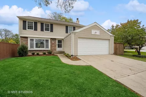 2871 Garden Dr, Lisle, IL 60532