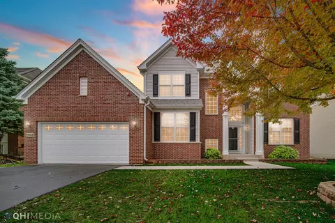 2042 Bonita Ln, Hoffman Estates, IL 60192