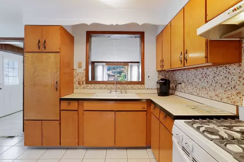 13106 E Playfield Dr, Crestwood, IL 60445 photo 6