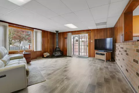 13106 E Playfield Dr, Crestwood, IL 60445 photo 8