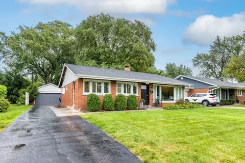 709 S Hi Lusi Ave, Mount Prospect, IL 60056