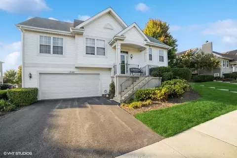 1340 Shamrock Ln #1230, Pingree Grove, IL 60140
