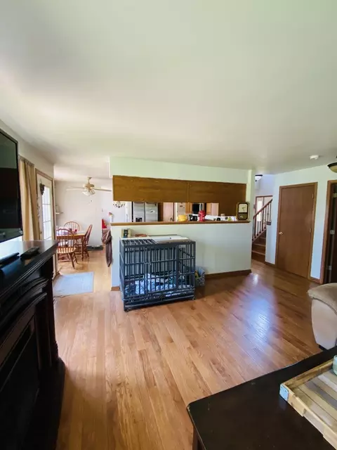 1361 Geneva Ln, Cary, IL 60013 photo 12