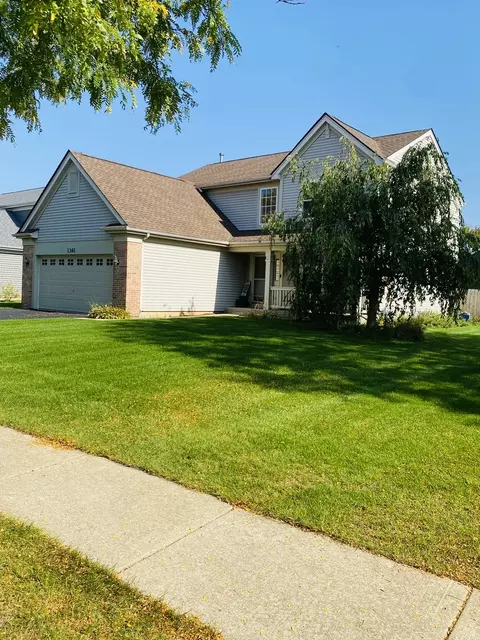 1361 Geneva Ln, Cary, IL 60013 photo 2