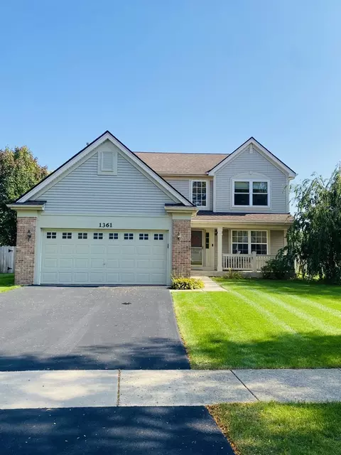 1361 Geneva Ln, Cary, IL 60013