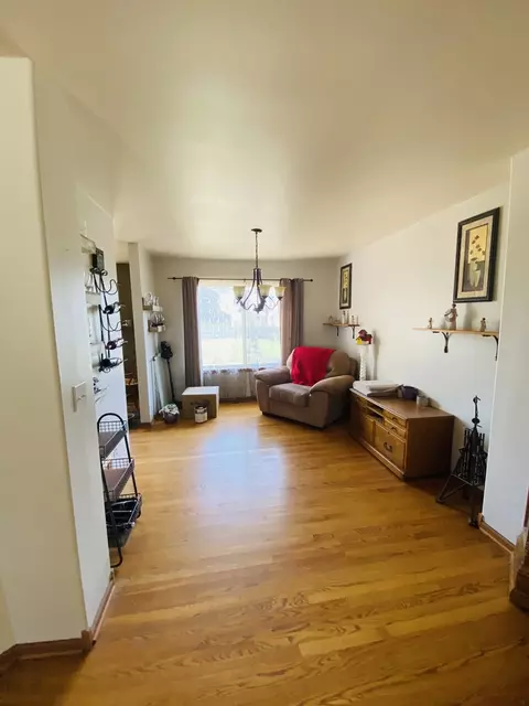 1361 Geneva Ln, Cary, IL 60013 photo 8