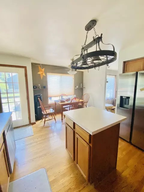 1361 Geneva Ln, Cary, IL 60013 photo 9