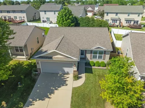 View/Area - 9 Barclay Ct, Bloomington, IL 61705 photo 1 of 8