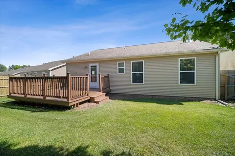 Exterior - 9 Barclay Ct, Bloomington, IL 61705 photo 5 of 5