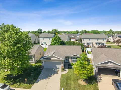 View/Area - 9 Barclay Ct, Bloomington, IL 61705 photo 2 of 8