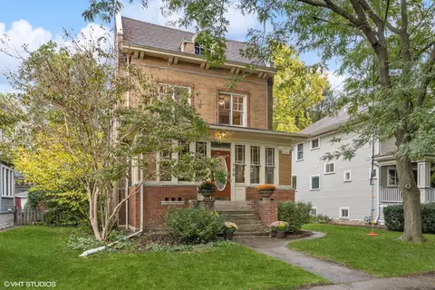 728 S Euclid Ave, Oak Park, IL 60304