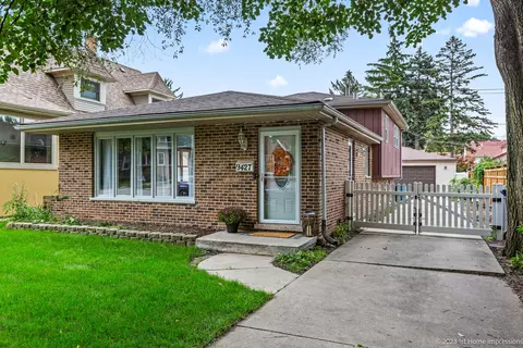 9427 S Homan Ave, Evergreen Park, IL 60805