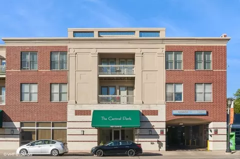 2951 Central St #301, Evanston, IL 60201