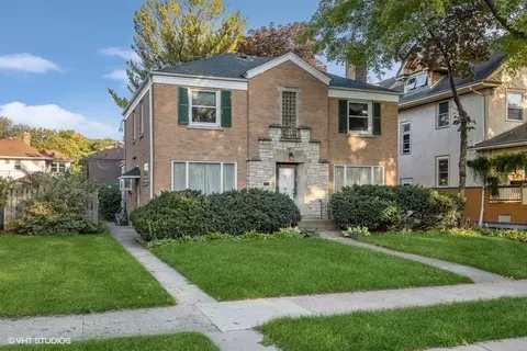 810 N Oak Park Ave, Oak Park, IL 60302