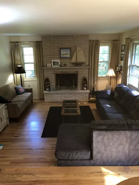 4311 Front Royal Dr, Mchenry, IL 60050 photo 3