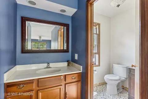 1909 Cyndi Ct, Rolling Meadows, IL 60008 photo 9