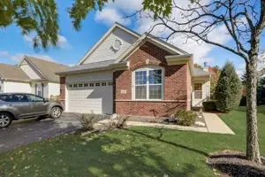 1183 Barkston Ct, Aurora, IL 60502