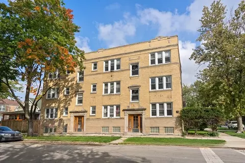 5002 W Newport Ave #2, Chicago, IL 60641