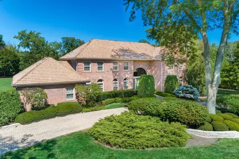 1288 Lakewood Dr, Lake Forest, IL 60045