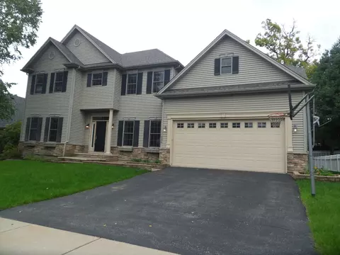 1326 Walnut Ridge Dr, Montgomery, IL 60538