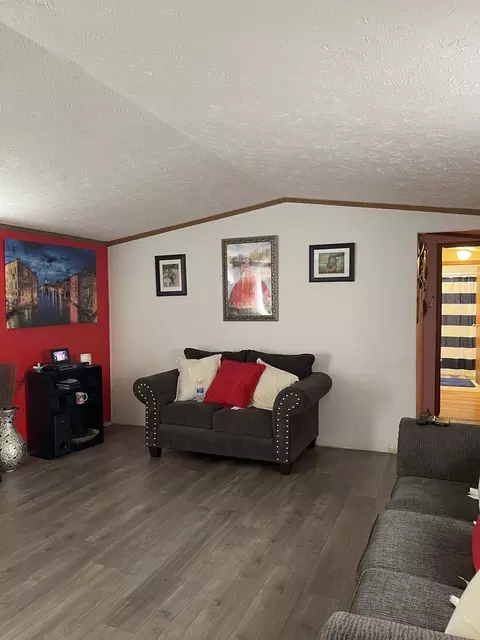 365 Surrey Rd, Wheeling, IL 60090 photo 4