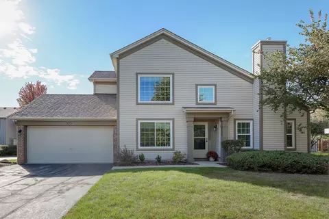 970 Park Hill Cir, Aurora, IL 60502