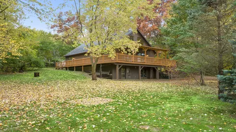 1360 Sleepy Hollow Rd, Amboy, IL 61310
