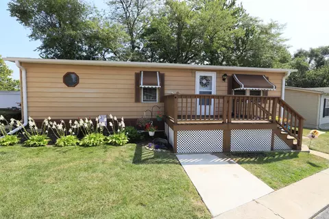 6801 S La Grange Rd #156, Hodgkins, IL 60525