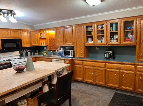 835 Bloomfield Ln, Aurora, IL 60504 photo 3