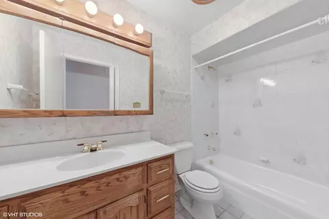 6233 Forestview Dr, Oak Forest, IL 60452 photo 8