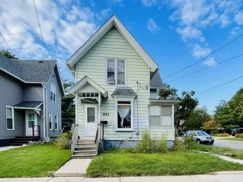652 Orange St, Elgin, IL 60123 photo 1