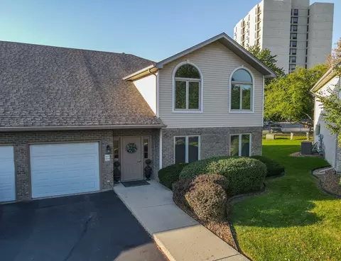 2617 Crescenzo Dr, Joliet, IL 60436