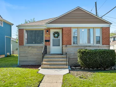 2932 Washington St, Franklin Park, IL 60131
