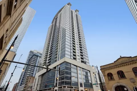 100 E 14th St #GU-184, Chicago, IL 60605