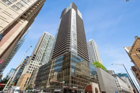 10 E Ontario St #1803, Chicago, IL 60611