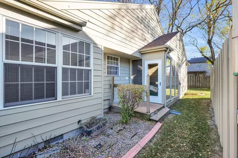 1501 Theodore Dr #B, Champaign, IL 61821 photo 34
