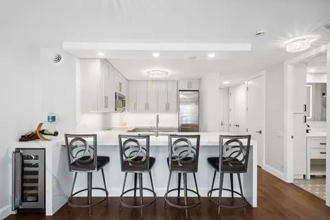 30 E Huron St #2701, Chicago, IL 60611 photo 3