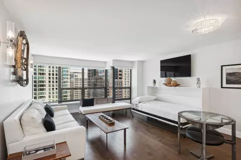 30 E Huron St #2701, Chicago, IL 60611 photo 6