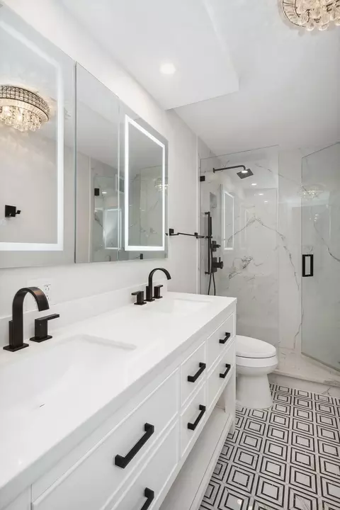 30 E Huron St #2701, Chicago, IL 60611 photo 13