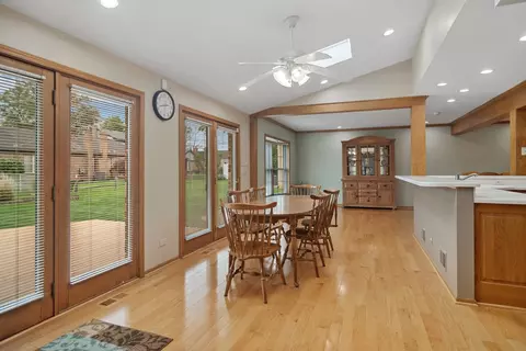 1307 E Ardyce Ln, Mount Prospect, IL 60056 photo 7