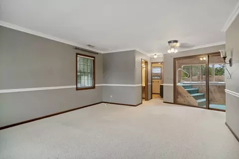 1307 E Ardyce Ln, Mount Prospect, IL 60056 photo 13